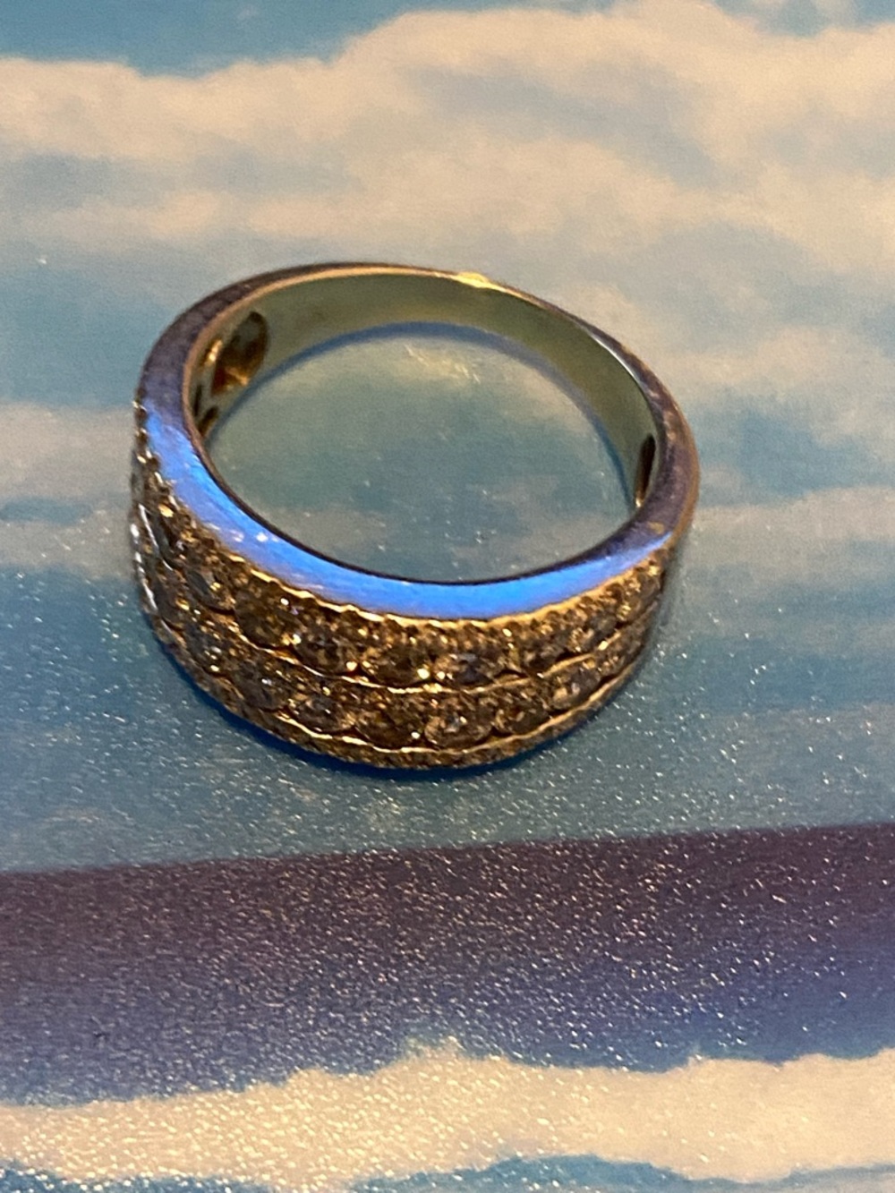 14 kt white gold diamond ring